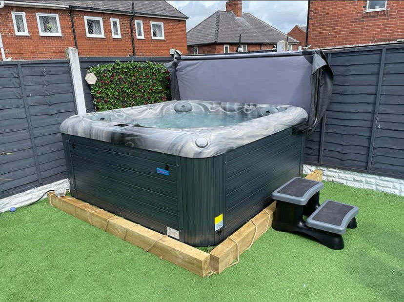 Ruby Hot Tub - Odyssey
