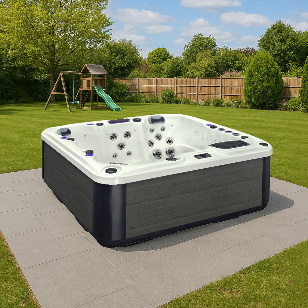 Relax 7 Hot Tub