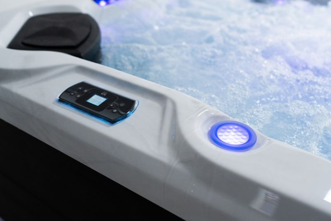 Relax 9 Hot Tub