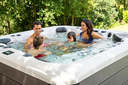 Fun games to play in a hot tub